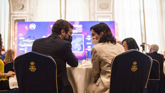 La presidenta de la Comunidad de Madrid, Isabel Díaz Ayuso y el presidente del Partido Popular, Pablo Casado.