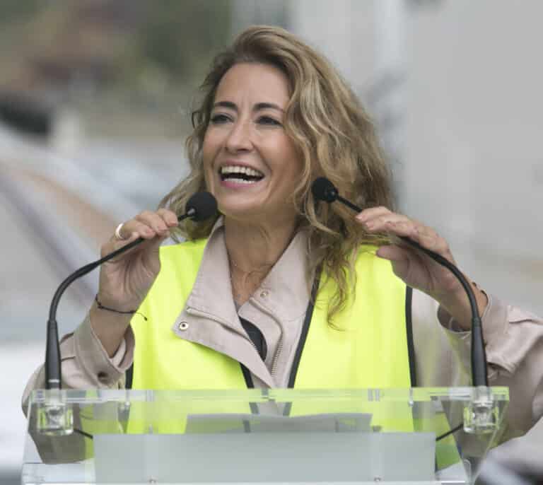 La ministra Raquel Sánchez afirma que las "líneas rojas" del diálogo son la Constitución y el Estatut
