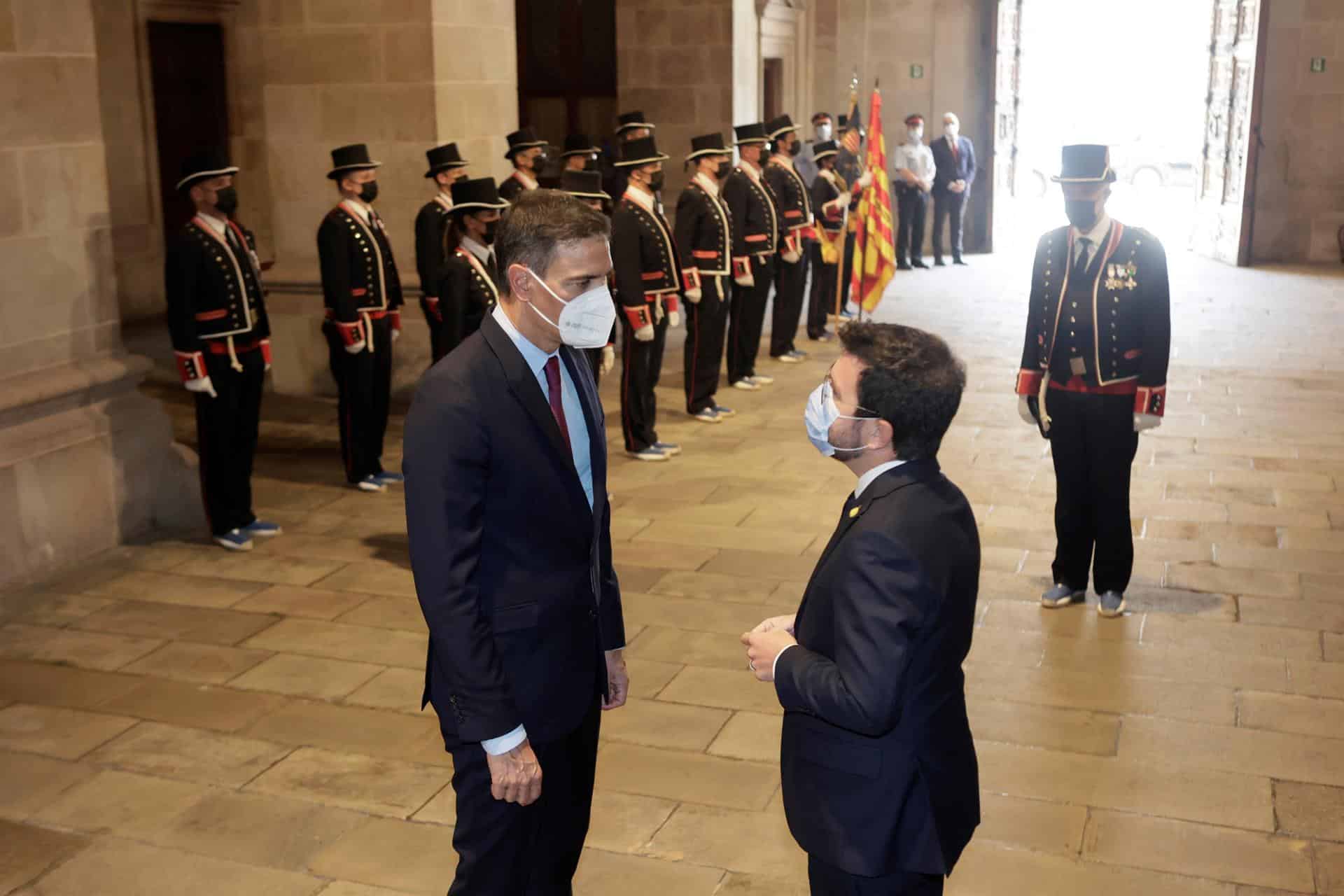 Pedro Sánchez y Pere Aragonès, en el Palau de la Generalitat.