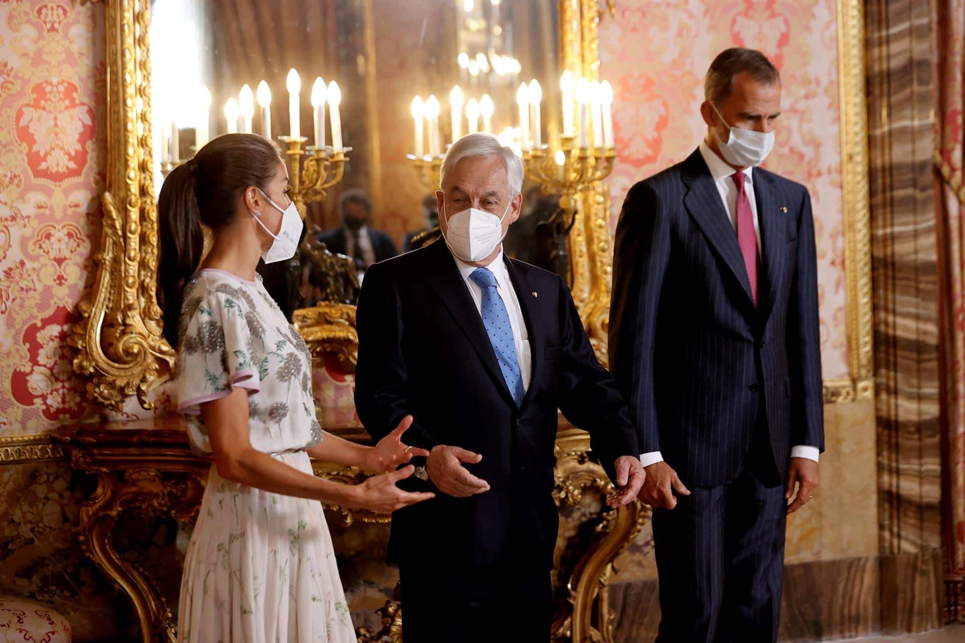 El presidente de Chile, Sebastián Piñera, junto a los reyes Felipe y Letizia.