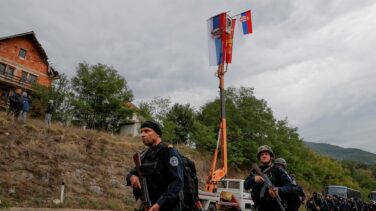 Serbia y Kosovo se reúnen en Bruselas para abordar la 'crisis de las matrículas'