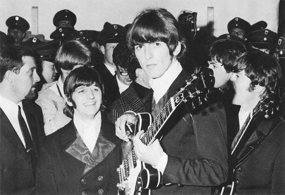 George Harrison, el Beatle "tranquilo" que reivindicó lo mundano