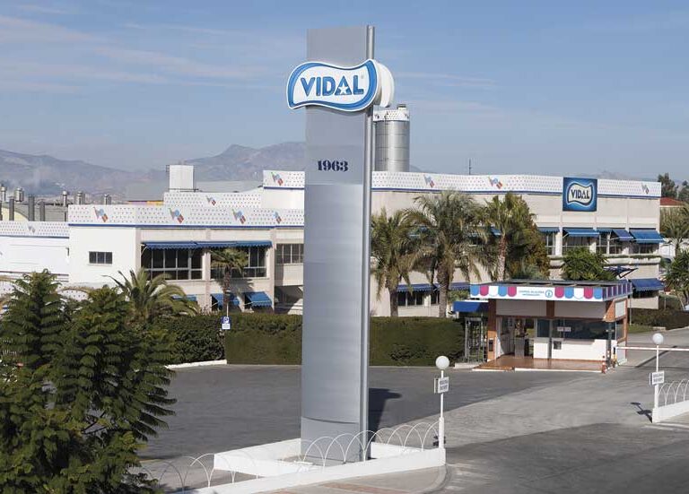 Varios encapuchados asaltan la fábrica de Golosinas Vidal