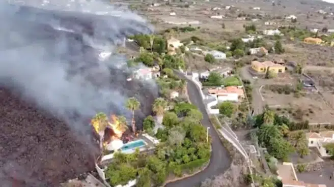 Primeras imágenes en dron del descenso de la lava en La Palma