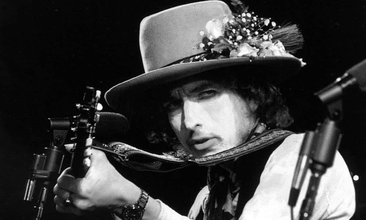 Los 60 años de Bob Dylan sobre el escenario: 'artista del trapecio' y Premio Nobel de Literatura