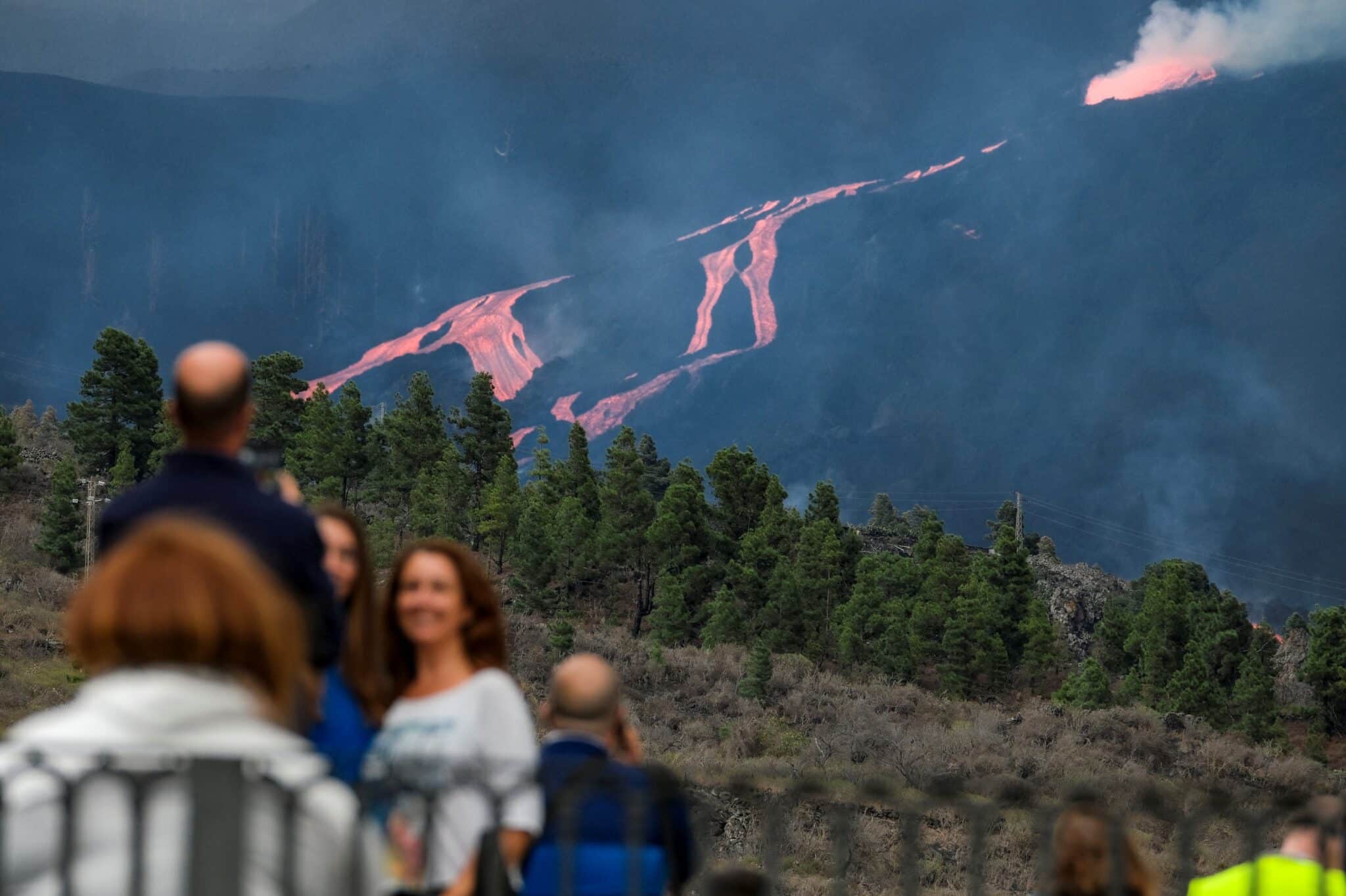 El comité científico del Plan de Emergencias Volcánicas de Canarias (Pevolca) ha constatado una mayor irrigación de lava al resto de coladas