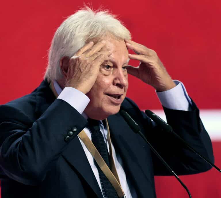 Felipe González: "Es inaceptable querer cambiar presos por presupuestos"