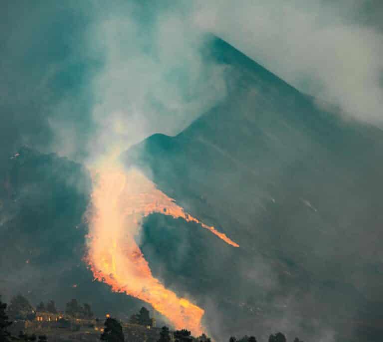 Se derrumba el flanco norte del volcán de La Palma