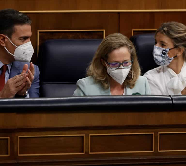 El choque entre Yolanda Díaz y Calviño por la reforma laboral provoca la revisión de la coalición de gobierno