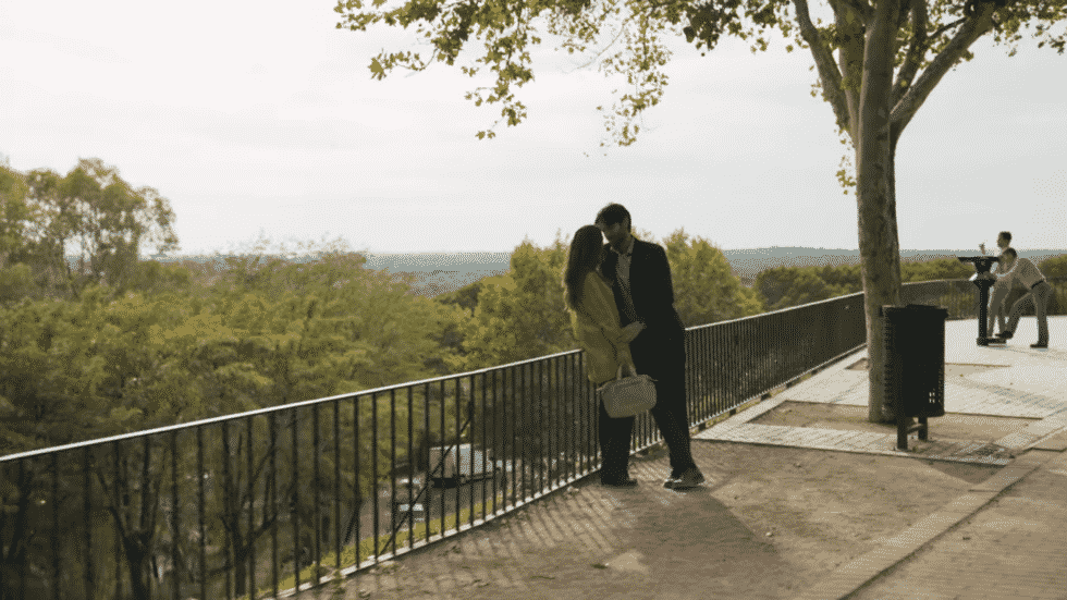 Sergio y su novia en el mirador del Templo de Debod