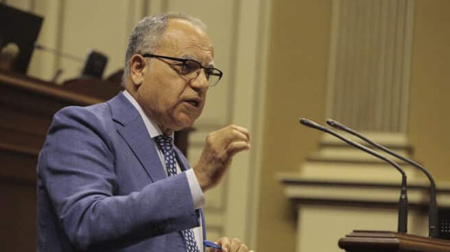 Bombardear La Palma: el plan del presidente del Cabildo de La Gomera para "orientar la lava" Casimiro Curbelo, presidente de La Gomera.