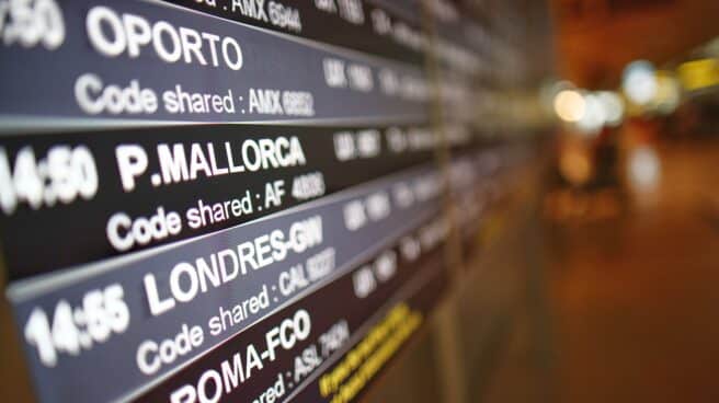 Un panel de vuelo en la terminal T4 del Aeropuerto Adolfo Suárez Madrid-Barajas. Un panel de vuelo en la terminal T4 del Aeropuerto Adolfo Suárez Madrid-Barajas.