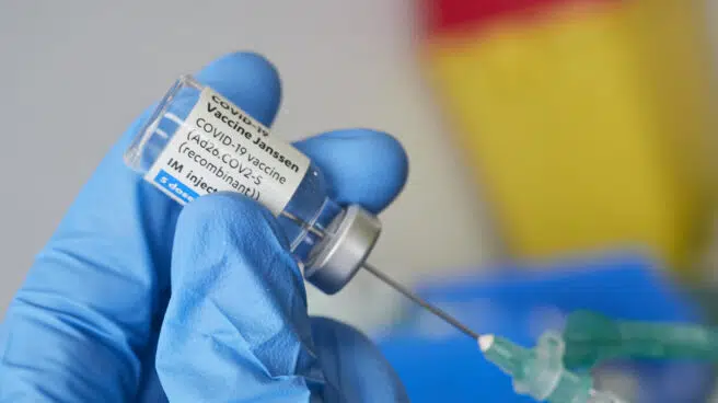 Los expertos de Sanidad proponen que los vacunados con Janssen reciban una dosis de refuerzo de Moderna o Pfizer