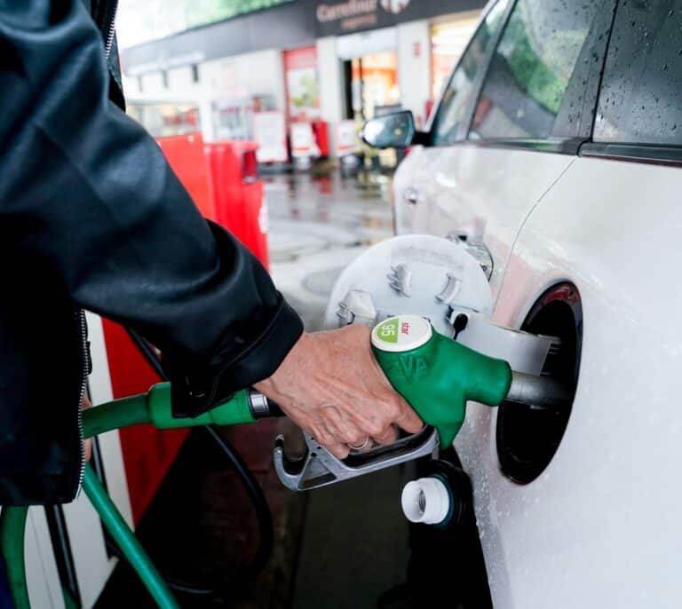 Así funciona el descuento de 20 céntimos en la gasolina