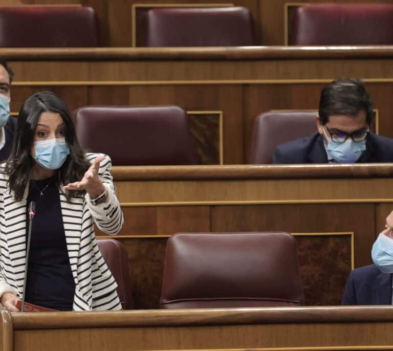Cs plantea una deducción en el IRPF por tener dada de alta en la Seguridad Social a una empleada del hogar