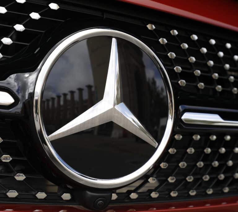Mercedes-Benz vendió un 30% menos de coches hasta septiembre que en 2020 por la escasez de microchips