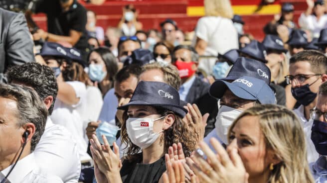 La presidenta de la Comunidad de Madrid, Isabel Díaz Ayuso, en el acto de clausura de la Convención del PP, en la Plaza de Toros. La presidenta de la Comunidad de Madrid, Isabel Díaz Ayuso, en el acto de clausura de la Convención del PP, en la Plaza de Toros.