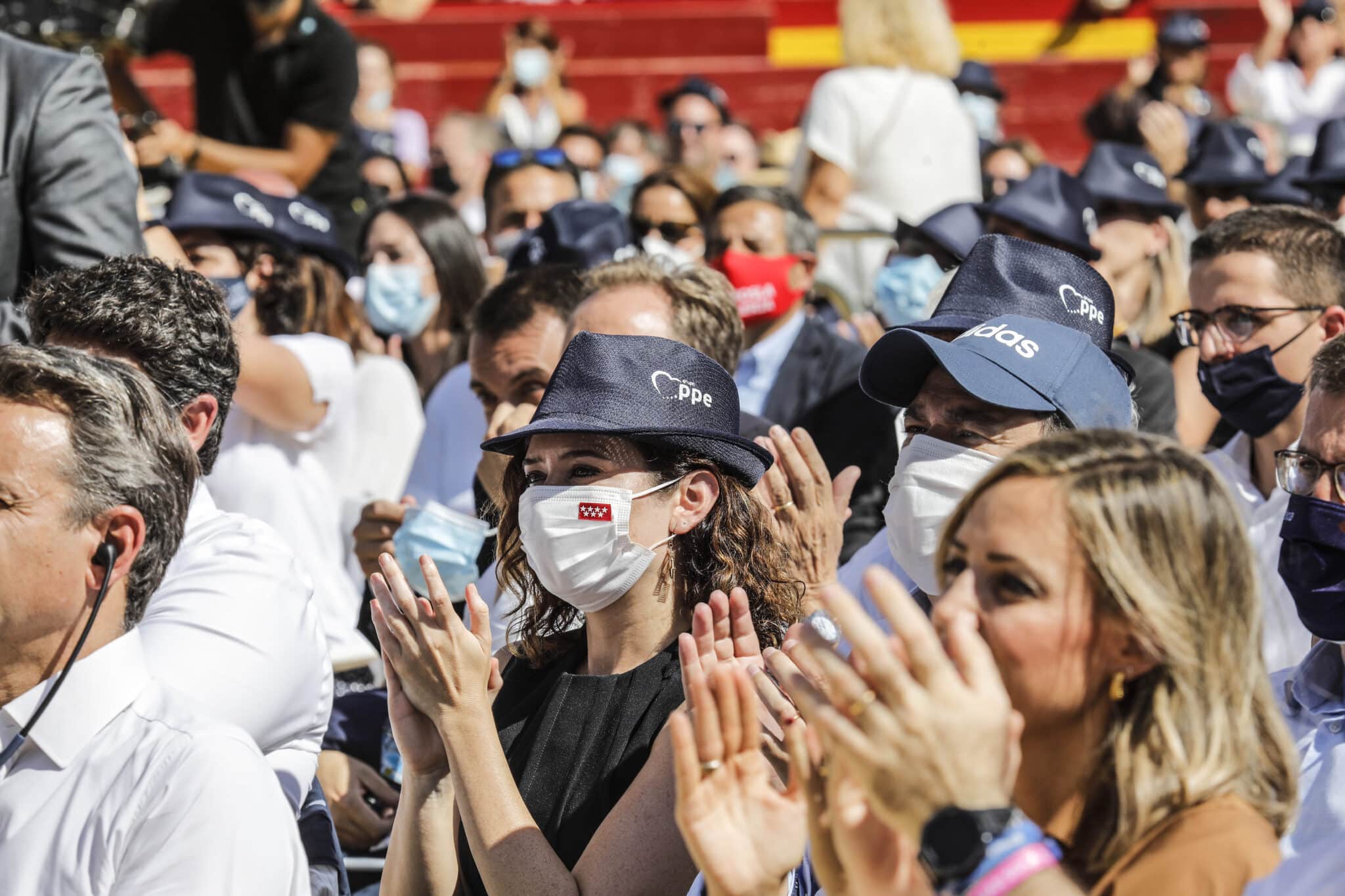 La presidenta de la Comunidad de Madrid, Isabel Díaz Ayuso, en el acto de clausura de la Convención del PP, en la Plaza de Toros.