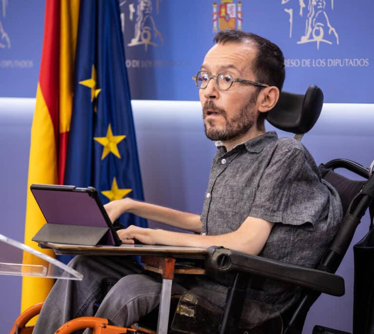 Podemos advierte a Transportes que no apoyará peajes en autovías que afecten a la clase media