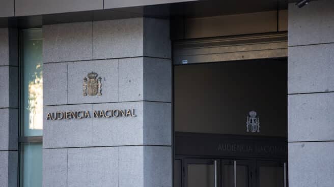 Entrada a la Audiencia Nacional en el momento en el que dos miembros del ente público ICM han sido testigos sobre la supuesta financiación ilegal del PP madrileño en ‘Púnica’, a 7 de octubre de 2021, en Madrid, (España). La Fiscalía Anticorrupción había solicitado sus declaraciones al sospechar que directivos de Indra se habrían concertado con dirigentes del PP para desviar fondos de ICM a través del presupuesto inflado de algunos de los contratos que desde 2007 habrían sido adjudicados desde aquella entidad pública a dicha mercantil.