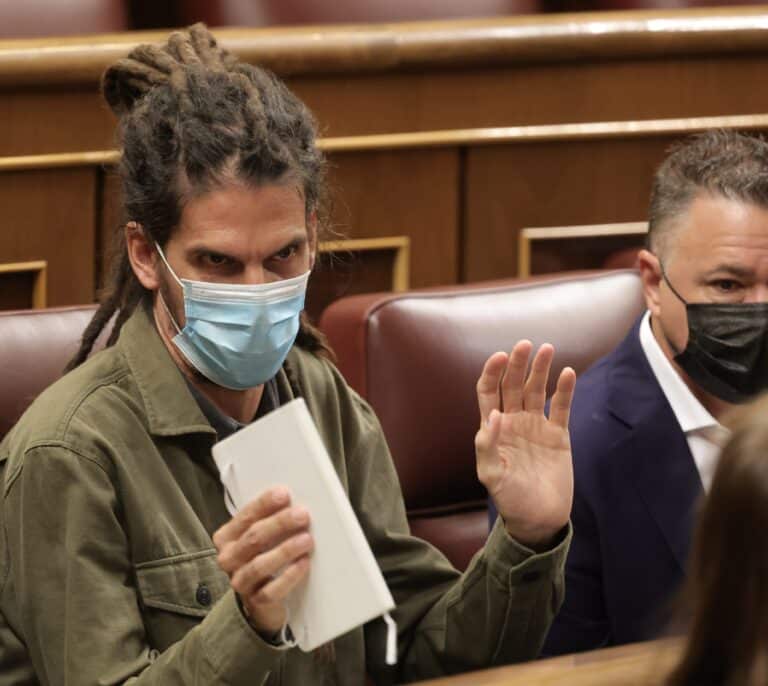 Batet se enfrenta al criterio de PSOE y Podemos y aboga por inhabilitar a Alberto Rodríguez