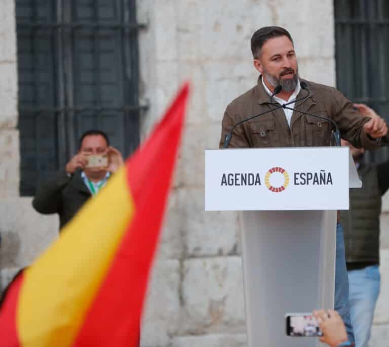 Rebaja de la luz, vivienda social y combate al juego: los anzuelos proteccionistas de Vox para calar en la izquierda