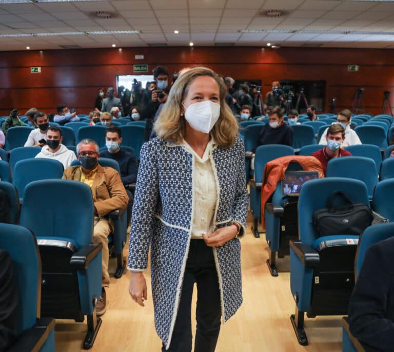 Calviño fija cuatro puntos de negociación esenciales para la reforma laboral