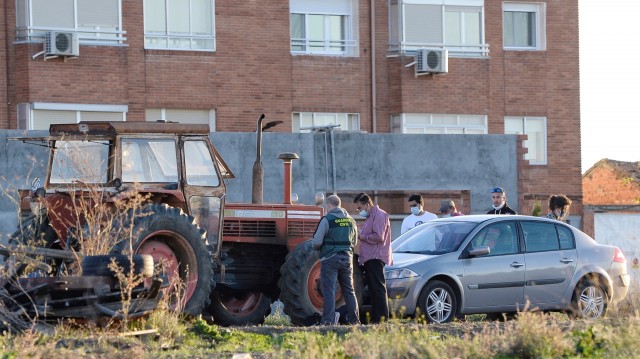 Tractor desde el que ha caído la niña en Tordesillas