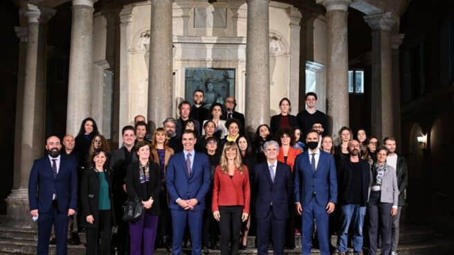 El presidente del Gobierno, Pedro Sánchez, ha destacado como la prioridad de España en la Cumbre del G20, que está teniendo lugar en Roma, asentar las bases de un crecimiento más sostenible, justo e inclusivo y de forma multilateral.