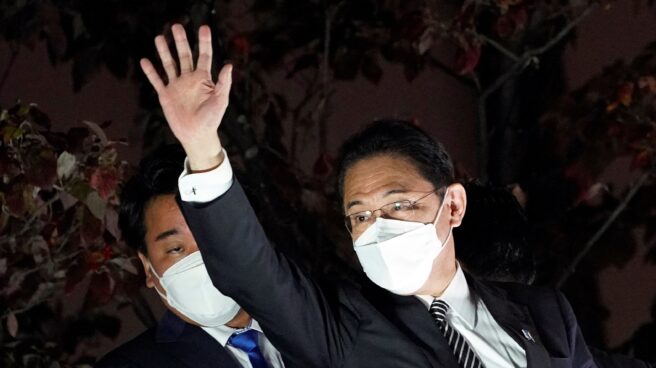 Fumio Kishida, primer ministro de Japón, en campaña electoral