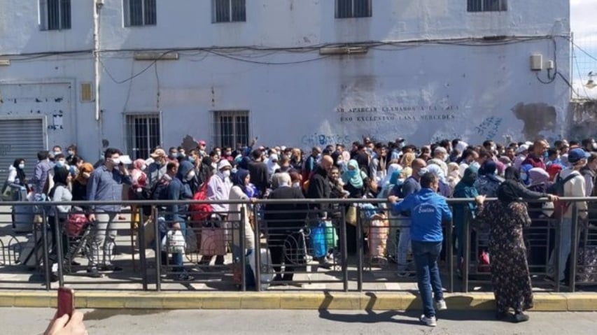 Archivo - España gestiona con Marruecos el permiso de paso de 70 marroquíes en Melilla que no acudieron a su cita el viernes