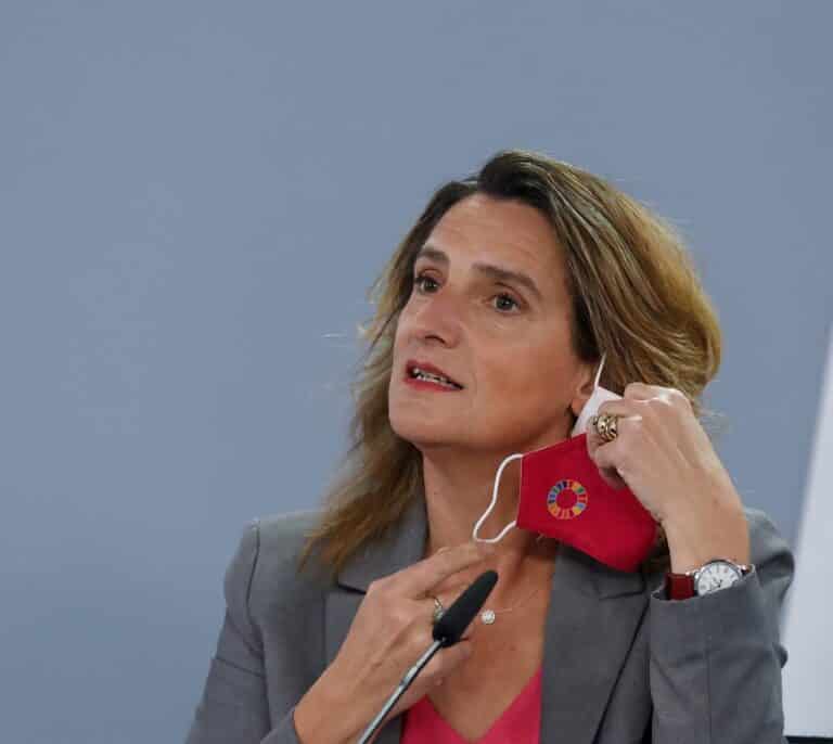 Bruselas esquiva la propuesta de Ribera y fija el precio del gas en la electricidad en una media de 50 euros/MWh