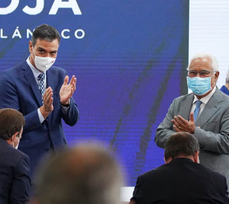 Sánchez se "inspira" en Ayuso y crea el "Valle de la lengua" para potenciar el castellano