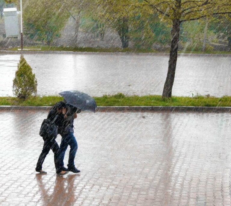 Las catastróficas inundaciones en el este de Australia provocan dos muertes