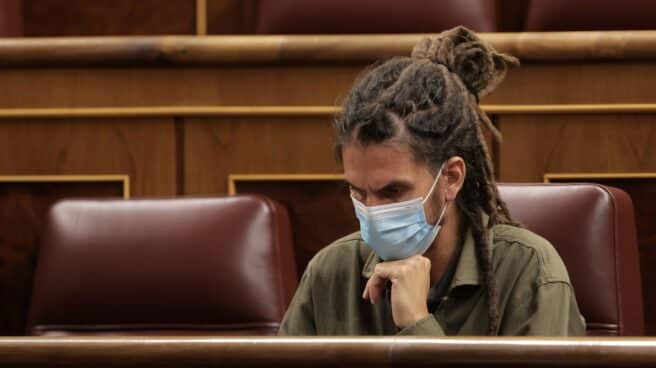 El canario Alberto Rodríguez, en el escaño que ocupaba en el Congreso de los Diputados.