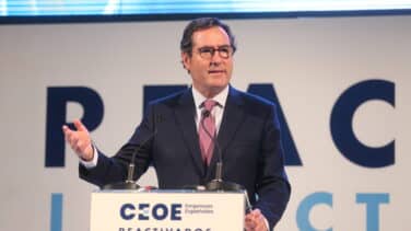 La CEOE critica la "distorsión brutal" del derecho a la propiedad tras el acuerdo sobre los alquileres