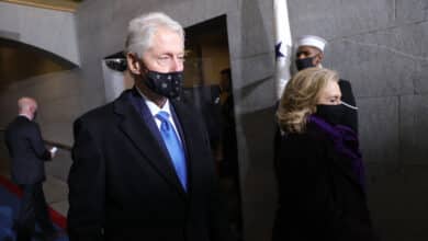 Bill Clinton sale del hospital tras varios días ingresado por una infección en la sangre