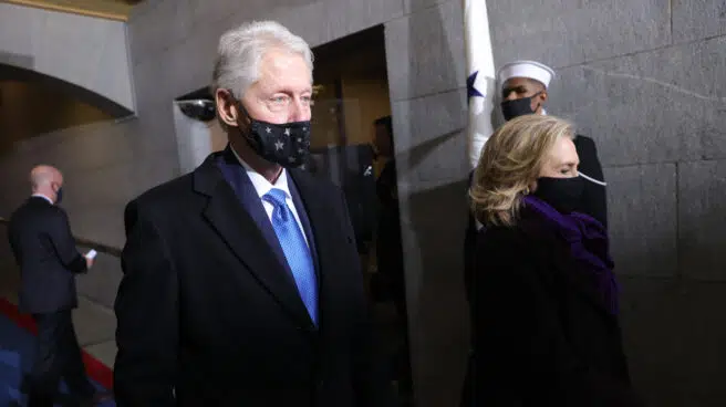 Bill Clinton sale del hospital tras varios días ingresado por una infección en la sangre