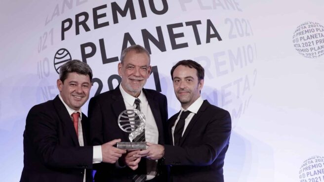 Antonio Mercero, Jorge Díaz y Agustín Martínez, los autores tras el pseudónimo de Carmen Mola premiado con el Planeta 2021.