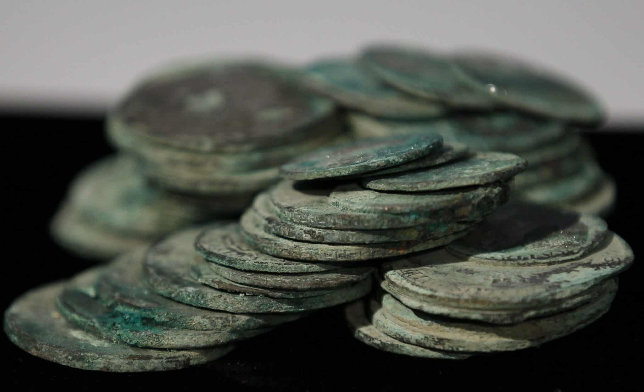 Monedas de dos y ocho reales de plata que forman parte del tesoro de la fragata 'Nuestra Señora de las Mercedes'