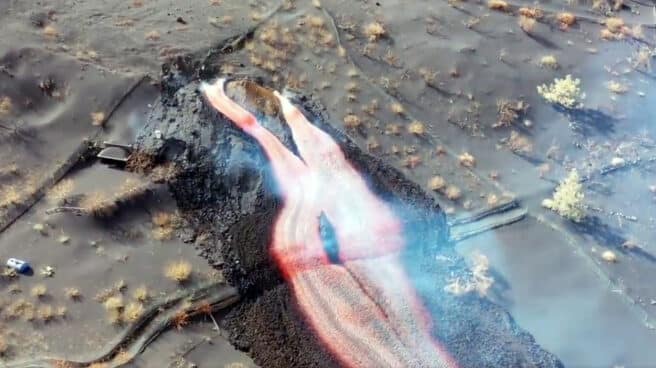 Imagen de una de las nuevas bocas de lava Imagen de una de las nuevas bocas de lava