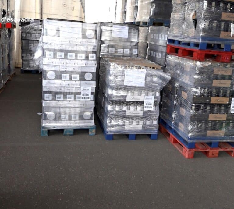 Las marcas de millones de botellas de vino falsificadas por una bodega de Tarragona