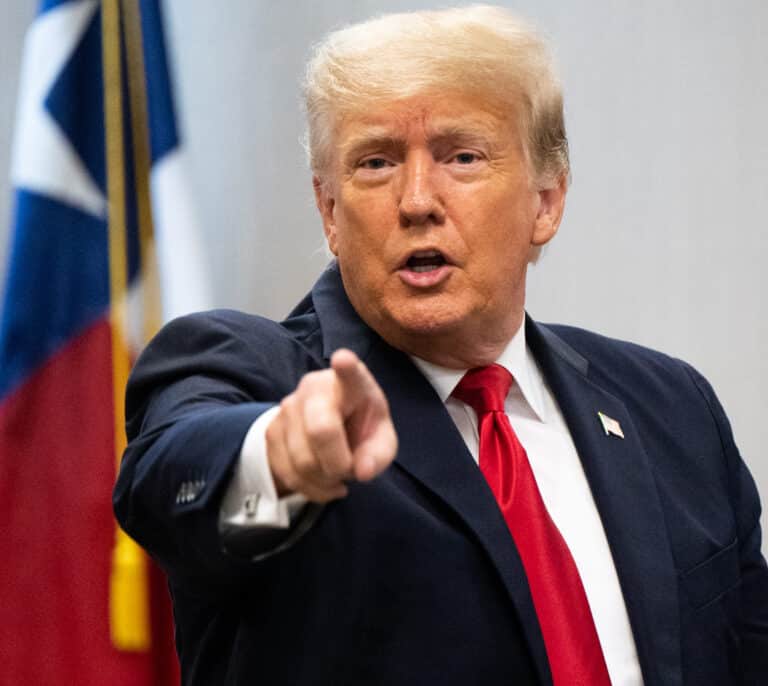 Trump vuelve al ataque: tendrá su propia plataforma mediática llamada Verdad