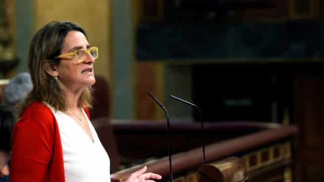 Teresa Ribera, en la tribuna del Congreso.