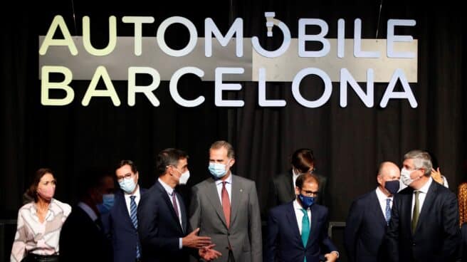 El rey Felipe VI y Pedro Sánchez inauguran Automobile, el salón del automóvil de Barcelona