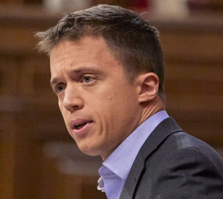 La ley del cannabis de Errejón divide a la izquierda y enerva a Vox: "Quieren a los jóvenes drogados y atolondrados"