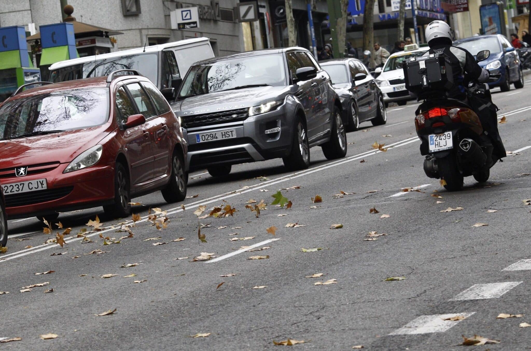 Muere un motorista en una colisión frontal en la B-112 en Barcelona