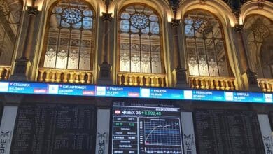 El Ibex 35 conquista los 8.400 puntos al dispararse un 2,4%, su tercera mayor subida en 2021