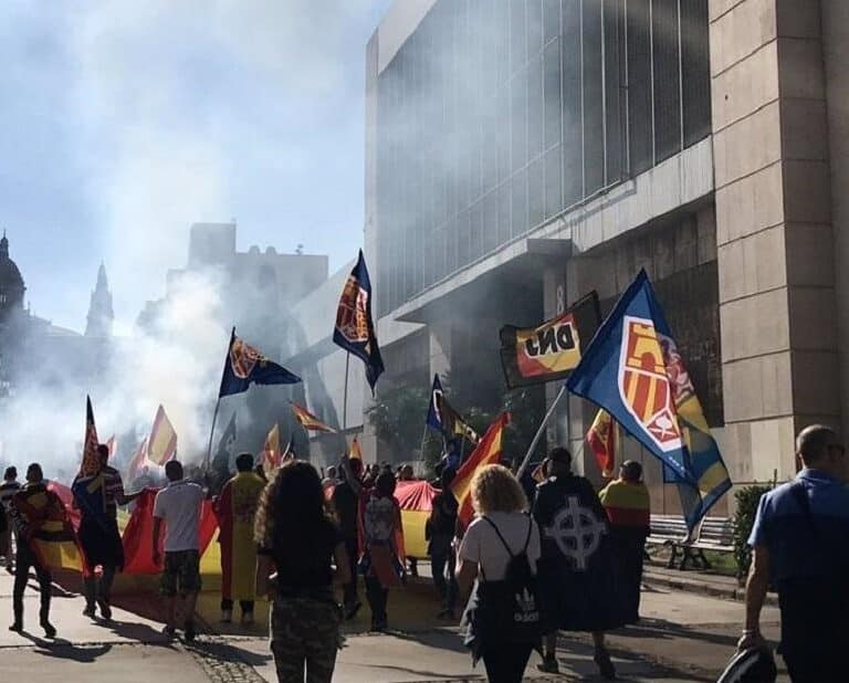 Barcelona denuncia la manifestación ultra del 12-O por enaltecimiento nazismo