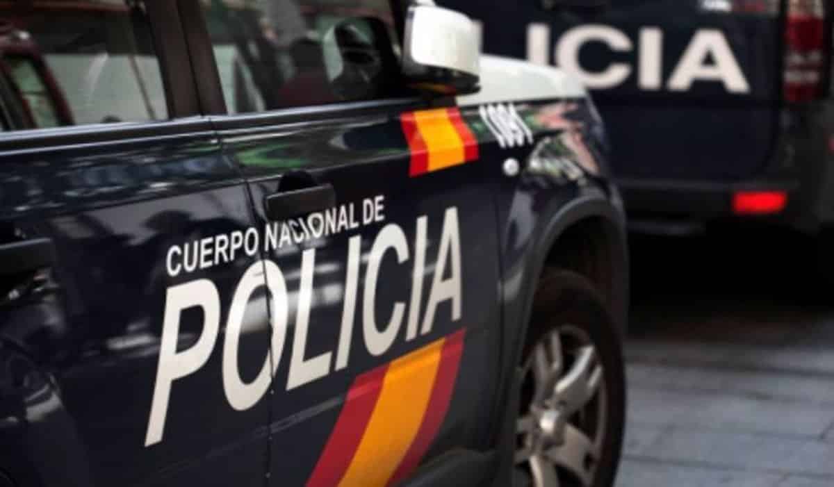 La Policía abate a un hombre que intentó acuchillar a un agente en Madrid